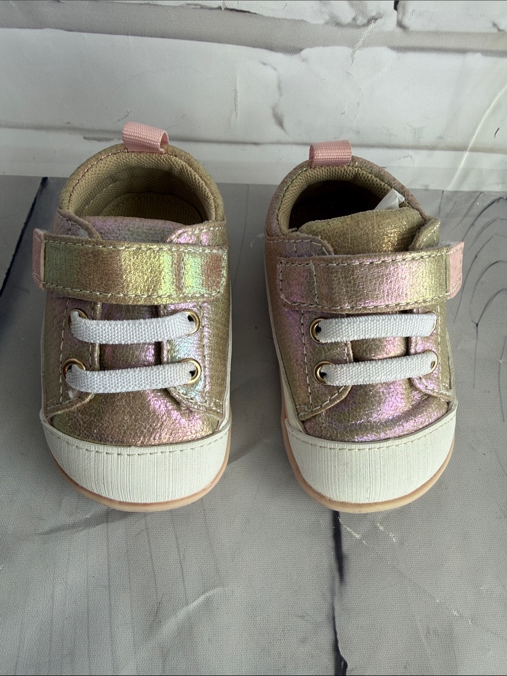 See Kai Run Iridescent Pink Gold Baby Sneakers - NWOB